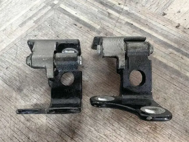 Петли двери задняя левая Range Rover 3 L322 02-12