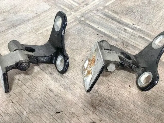 Петли двери задняя левая Range Rover 3 L322 02-12