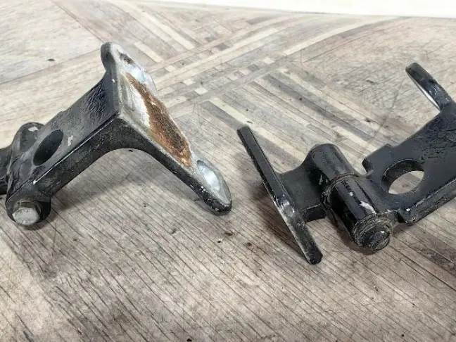 Петли двери перед левая Range Rover 3 L322 02-12