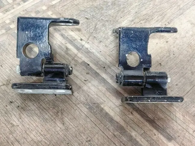 Петли двери перед  правая Range Rover 3 L322 02-12