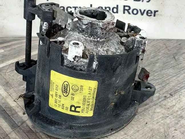 Туманка правая Range Rover L322 05-09