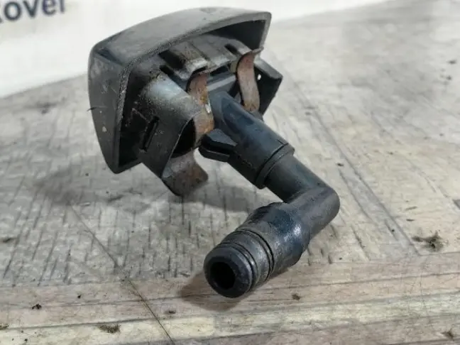 Форсунка фароомывателя левая Range Rover L322