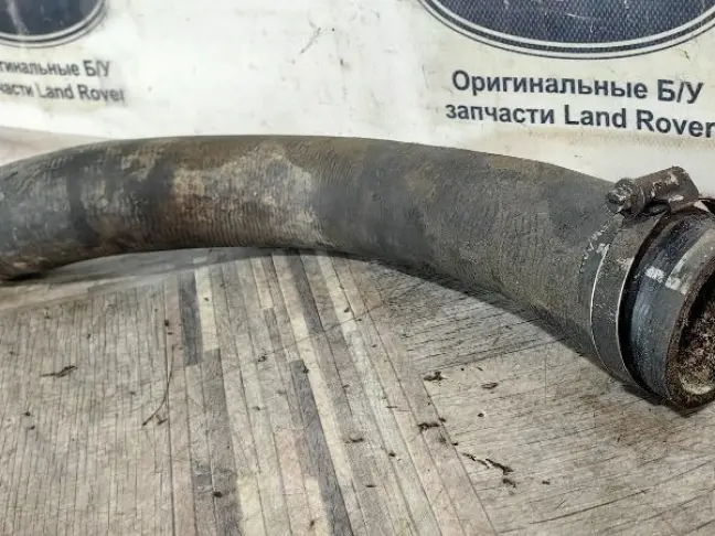 Патрубок турбины левый Range Rover 3 L322 3.6