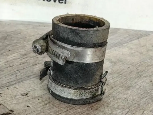 Патрубок турбины левый Range Rover 3 L322 3.6