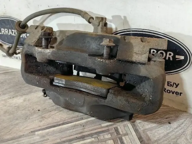 Суппорт правый передний Range Rover 3 L322 4 порш