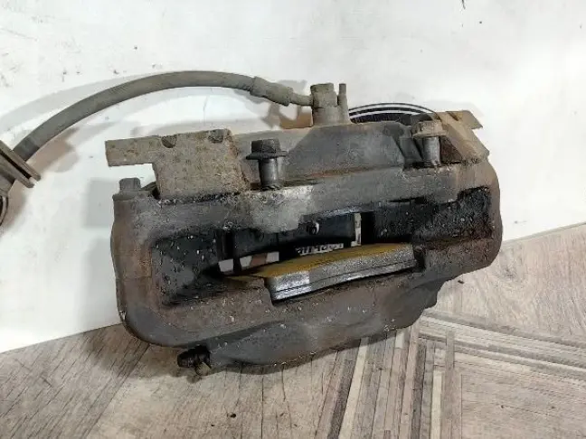 Суппорт правый передний Range Rover 3 L322 4 порш