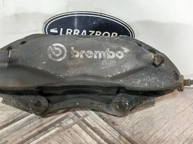 Суппорт правый передний Range Rover 3 L322 4 порш