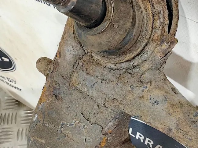 Рычаг передний нижний правый Land Rover Sport L320