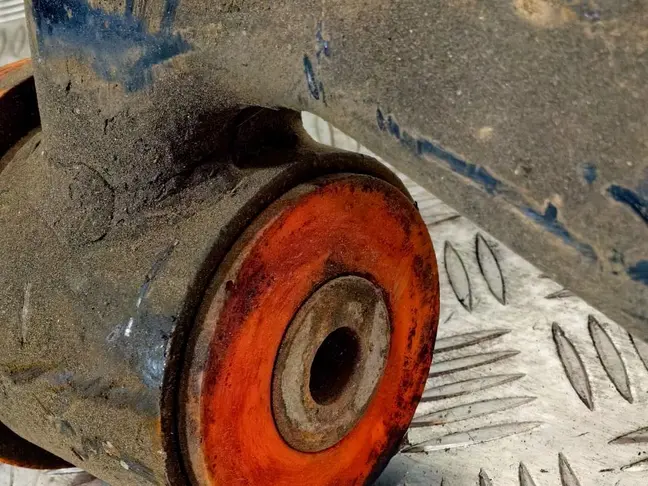 Рычаг передний нижний правый Land Rover Sport L320