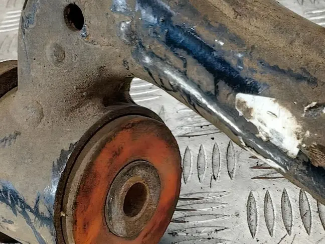 Рычаг передний нижний левый Range Rover Sport L320