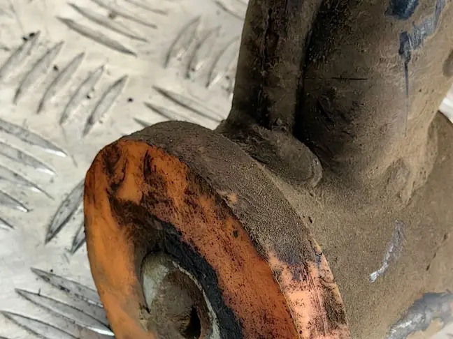 Рычаг передний нижний левый Range Rover Sport L320