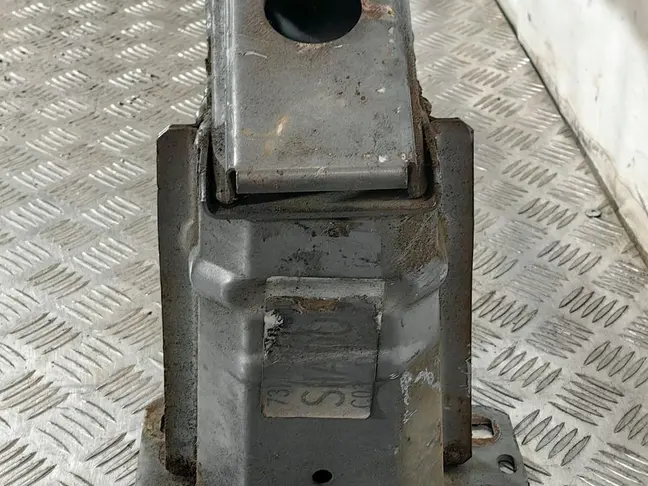 Усилитель передний Land Rover Freelander 2 2.2