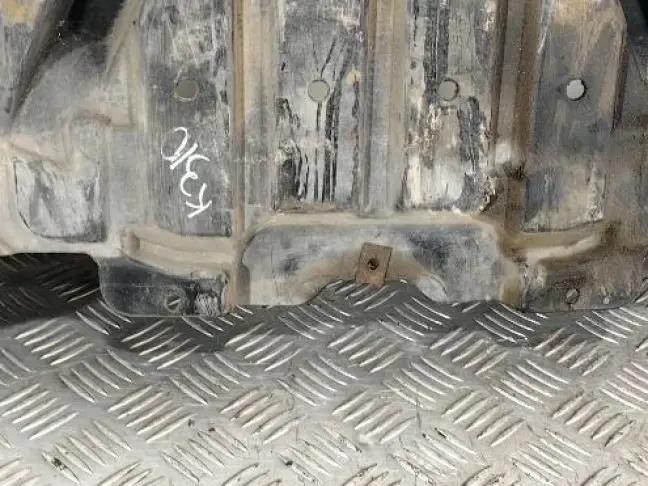 Защита пыльник радиатора Range Rover L322 02-12