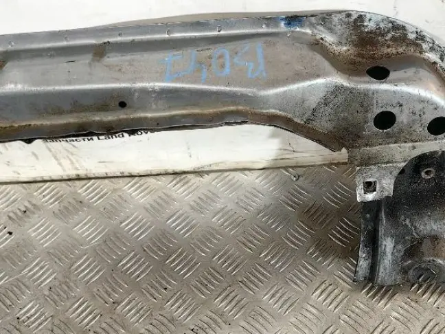 Балка передняя поперечная DISCOVERY 3 L319 05-14