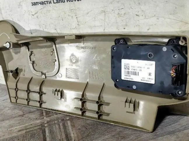 Накладка сидения левая Sport L320 09-13