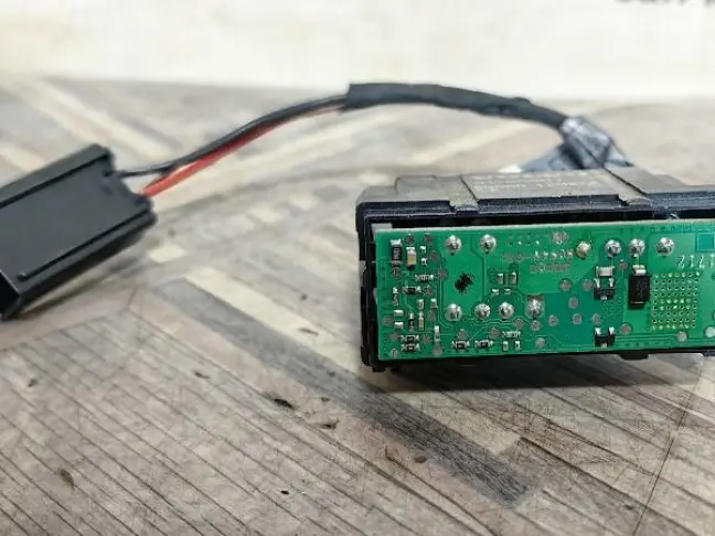 Модуль обогрева сидения Land Rover Freelander 2