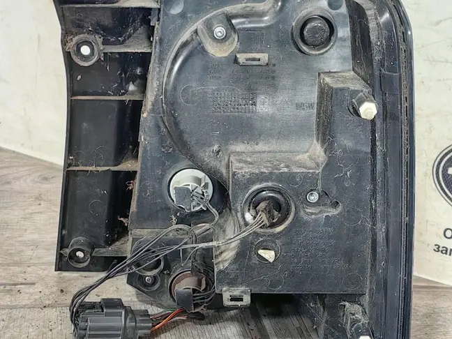 Фонарь задний левый Range Rover Sport L320