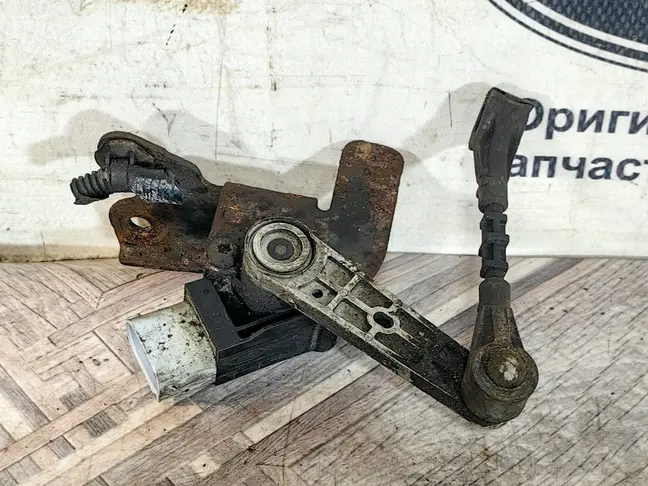 Датчик положения кузова передний RRS L320 рест