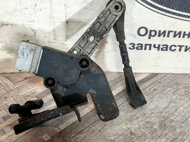 Датчик положения кузова передний RRS L320 рест