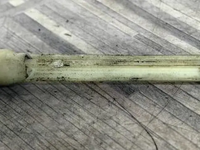 Кронштейн крышки двигателя Discovery 4 306DT 3.0