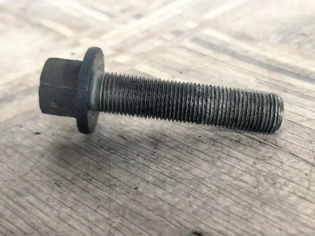 Болт коленвала Discovery 4 306DT 3.0