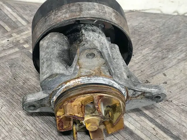 Помпа Land Rover DISCOVERY 4 3.0 L319