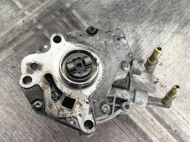 Насос вакуумный Range Rover Sport  L320 306DT 3.0