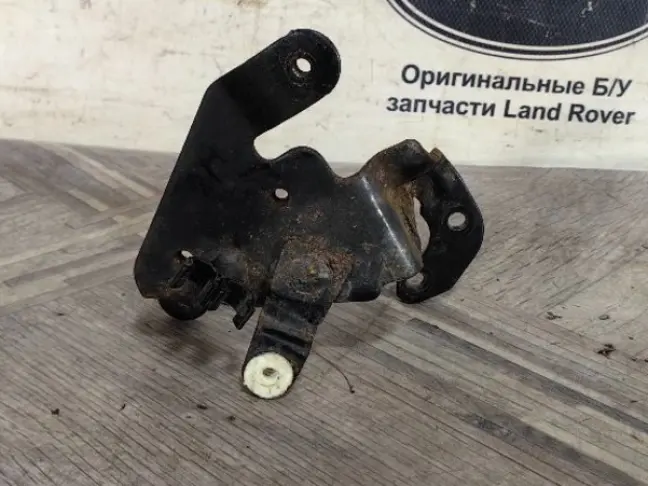 Кронштейн передний DISCOVERY 4 L319 3.0