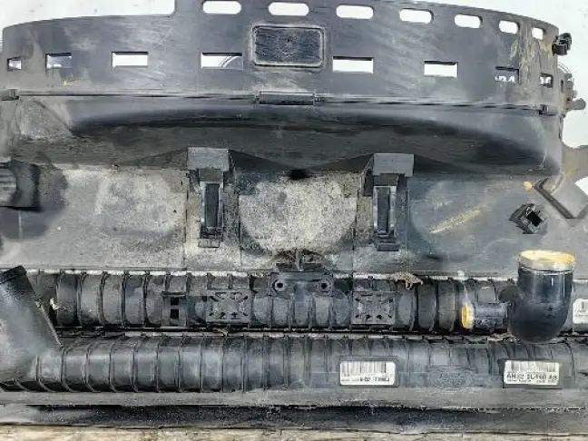 Кассета радиаторов в сборе DISCOVERY 4 L319 09-14