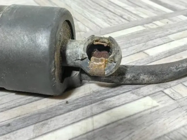 Амортизатор багажника Land Rover Sport L320