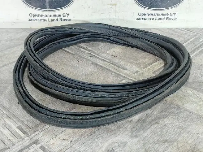 Уплотнитель багажника Land Rover Freelander 2