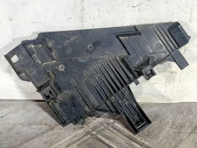 Площадка фары правая Land Rover Freelander 2 2.2