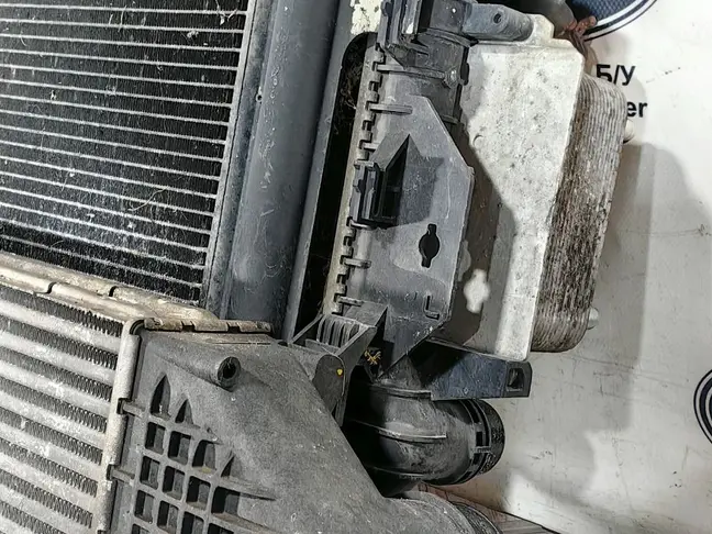 Кассета радиаторов Land Rover Freelander 2 2.2