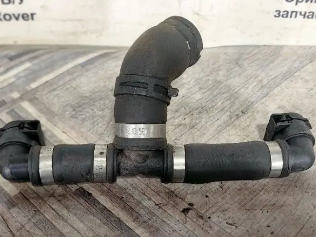 Патрубок системы охлаждения Range Rover L322 02-06