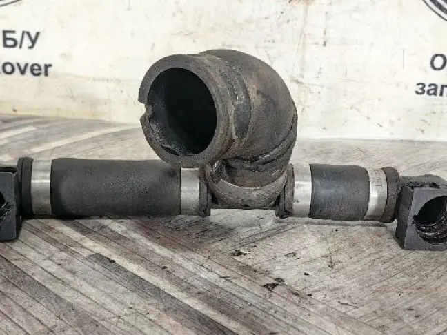 Патрубок системы охлаждения Range Rover L322 02-06