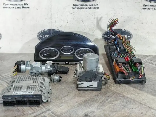 Блоки комплект  DISCOVERY 3 L319 05-09