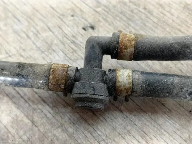 Шланг омывателя фар DISCOVERY 3 L319 05-09