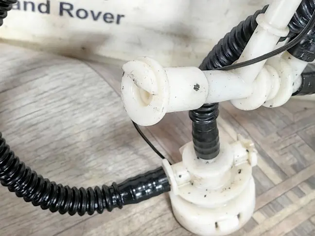 Топливный насос в бак DISCOVERY 3 L319 2.7 276DT