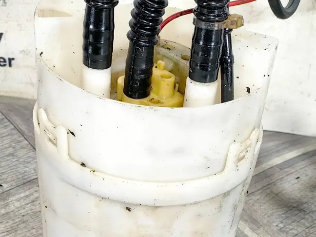 Топливный насос в бак DISCOVERY 3 L319 2.7 276DT