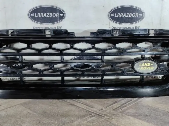 Решетка радиатора  DISCOVERY 4 L319 3.0