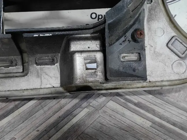 Решетка радиатора  DISCOVERY 4 L319 3.0