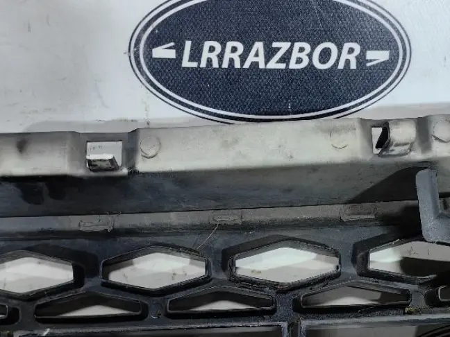 Решетка радиатора  DISCOVERY 4 L319 3.0