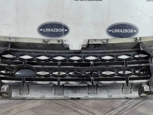Решетка радиатора  DISCOVERY 4 L319 3.0