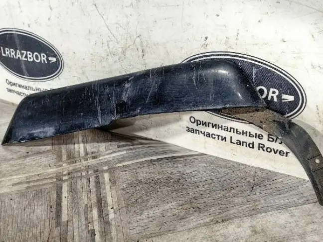 Ресничка правая бампера Discovery 4 L319 2009-2012