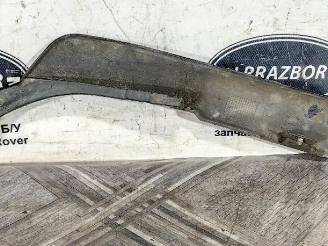 Ресничка правая бампера Discovery 4 L319 2009-2012
