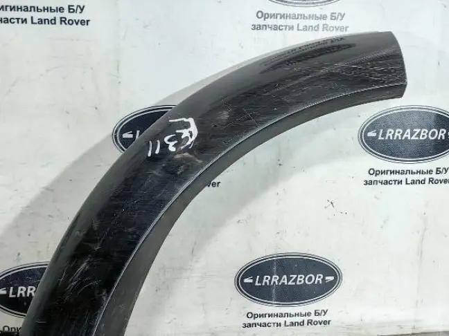 Молдинг двери задней левой DISCOVERY 3 L319 05-09