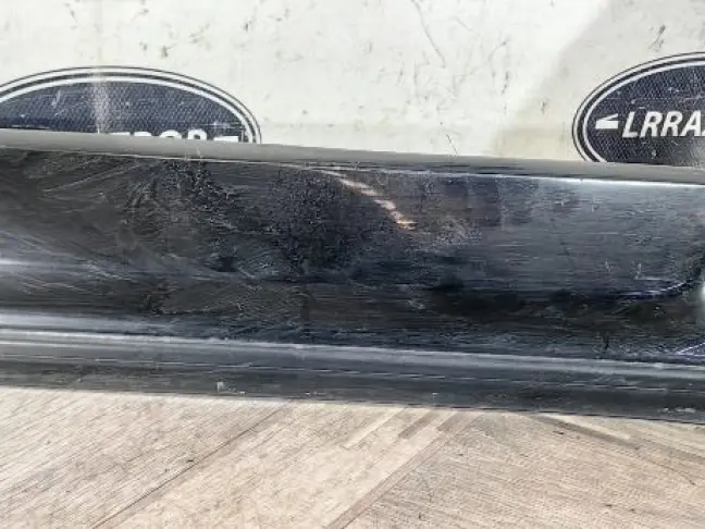 Молдинг двери задней левой DISCOVERY 3 L319 05-09