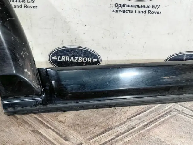 Молдинг двери задней правой DISCOVERY 3 L319 05-09