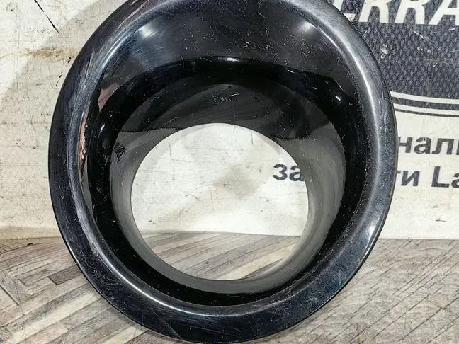 Рамка туманки правая Discovery 4 L319 2009-2012