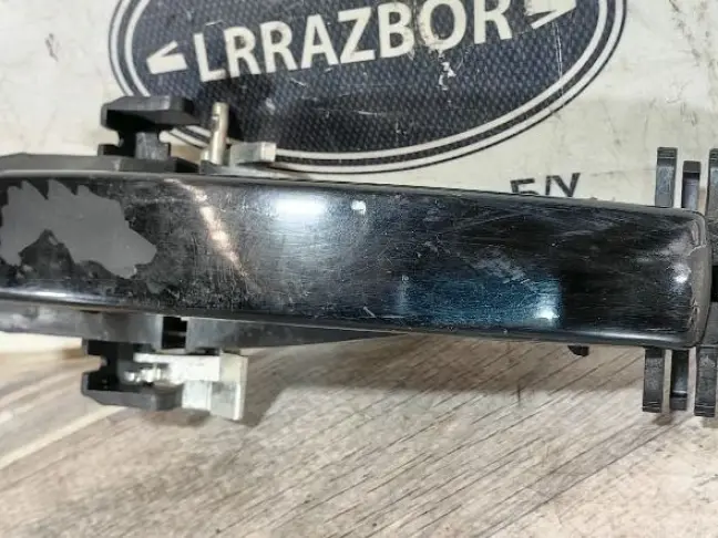 Ручка двери задняя левая DISCOVERY 3 L319 05-09